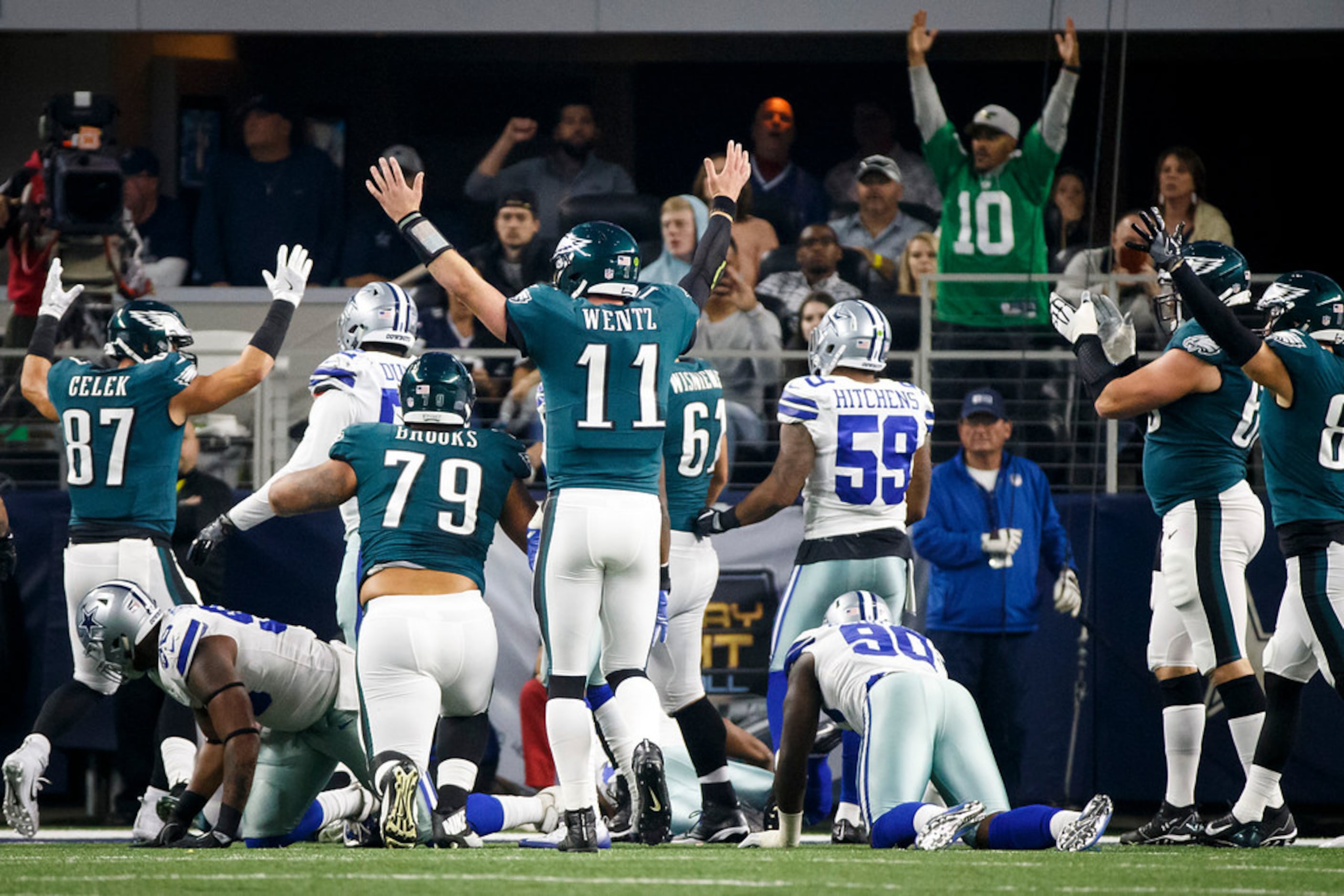 Eagles fans burn Carson Wentz jersey after blowout loss to Cowboys on  Sunday Night Football 