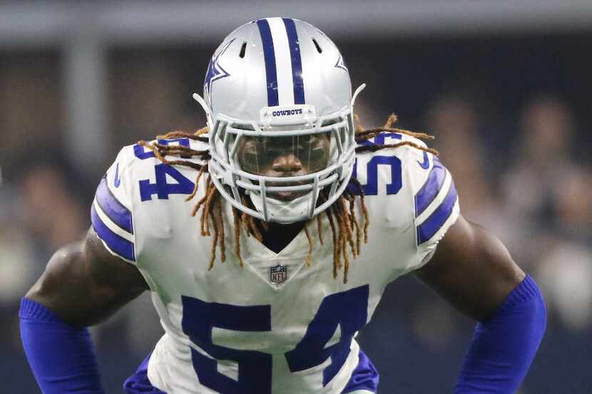 Dallas Cowboys Jaylon Smith (54) gets set for a play during the 1st quarter of action of the...