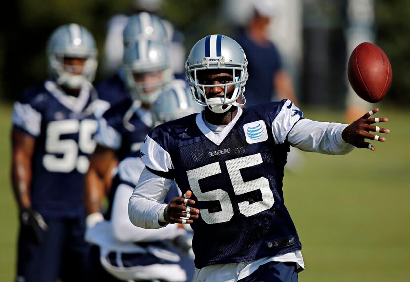 Dallas Cowboys middle linebacker Rolando McClain runs a drill during morning practice...