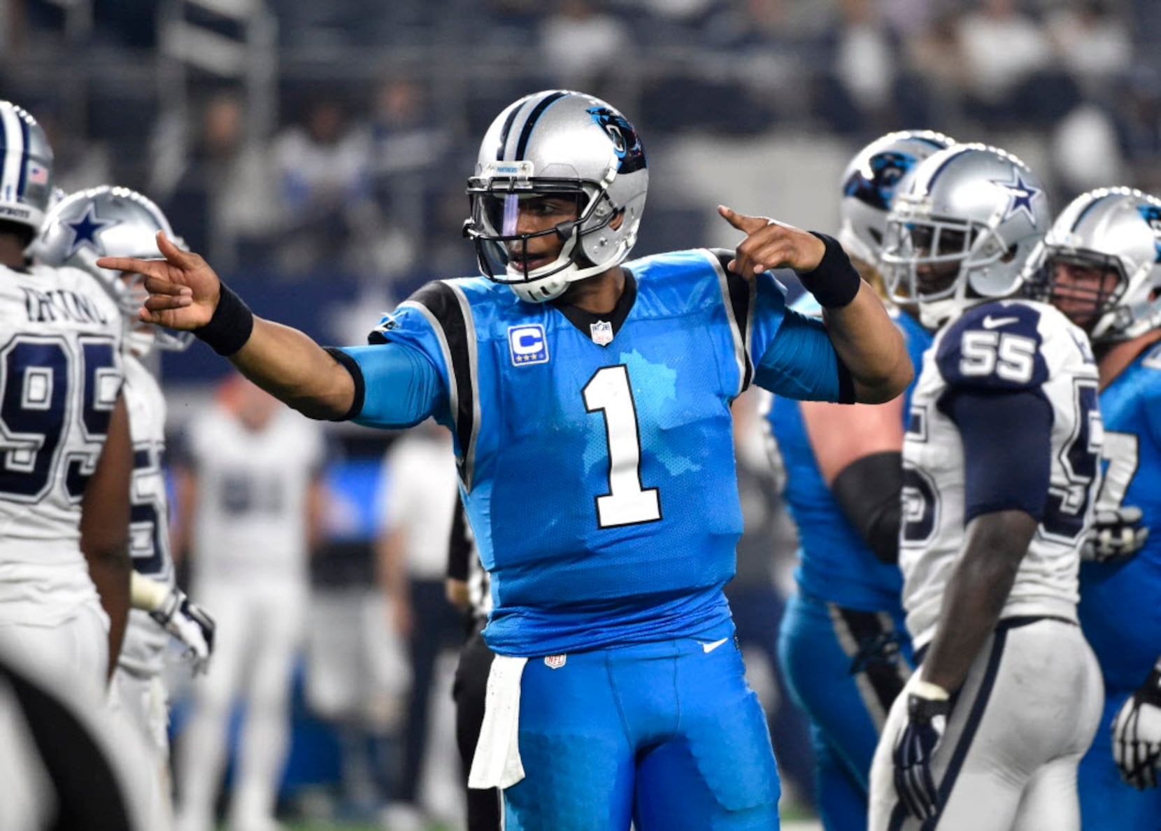 November 10, 2014: Carolina Panthers quarterback Cam Newton (1) in