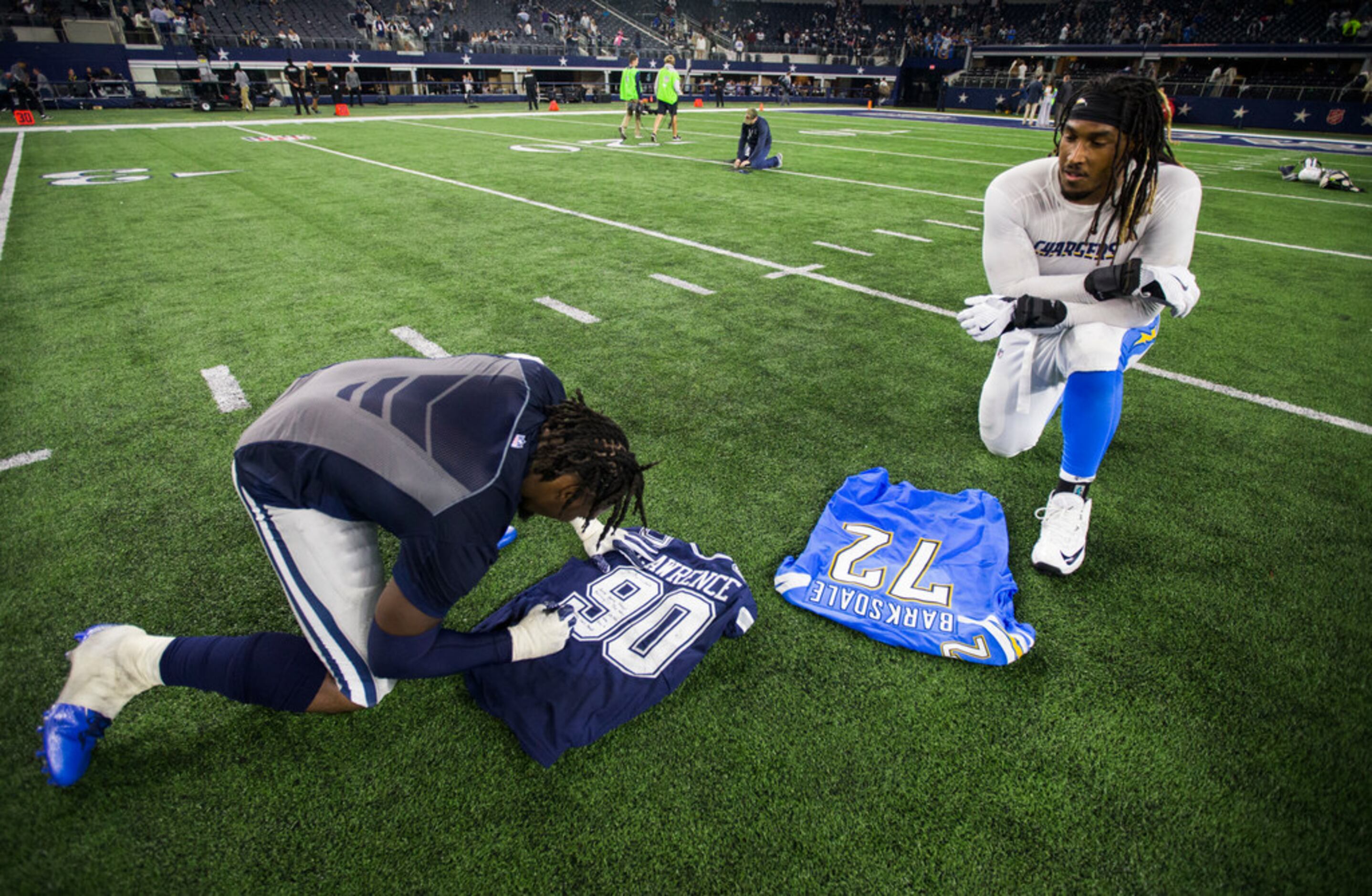 Behind the NFL tradition of exchanging jerseys, and what some