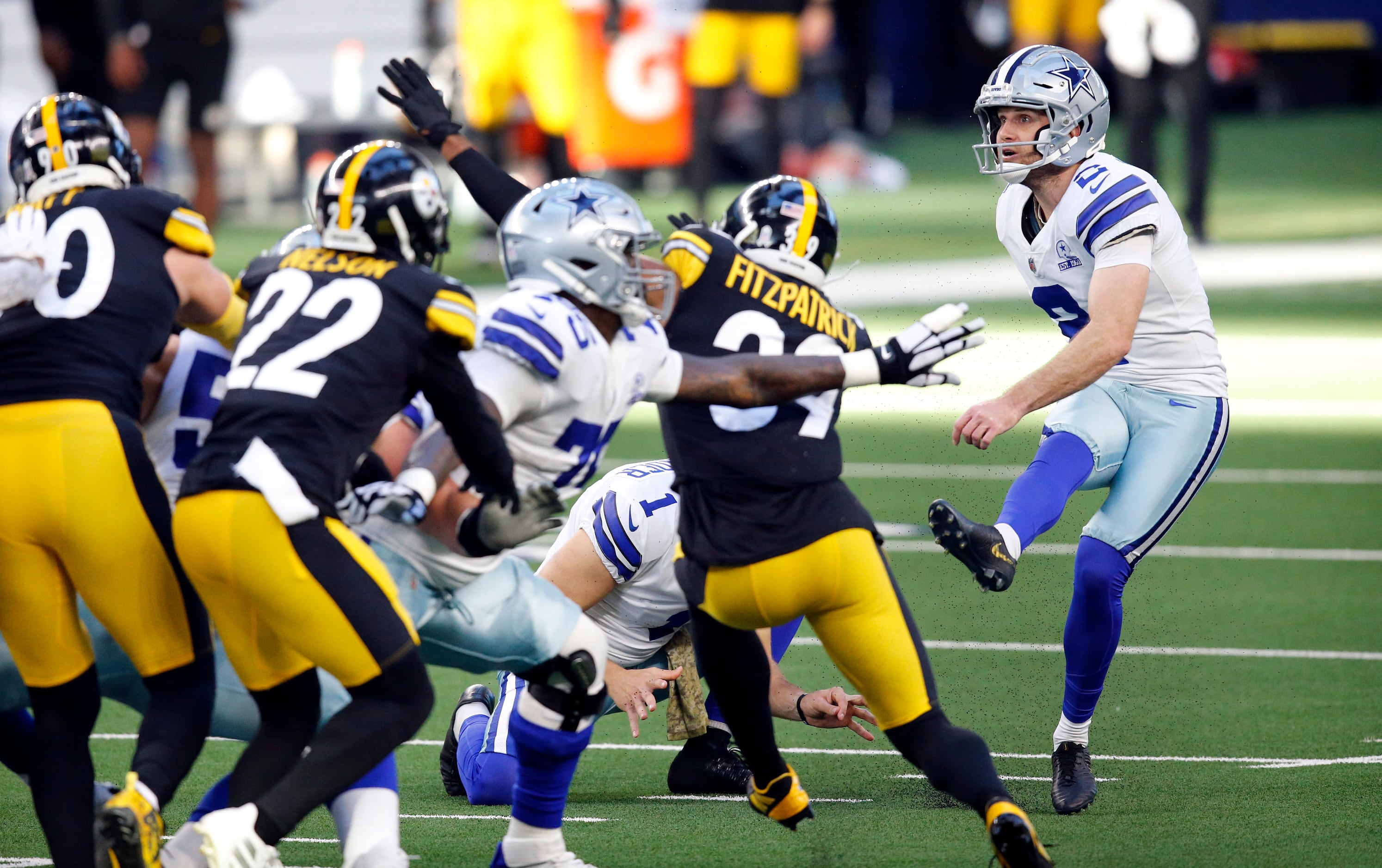 Dallas Cowboys quarterback Garrett Gilbert (3) watches his first quarter field goal against...