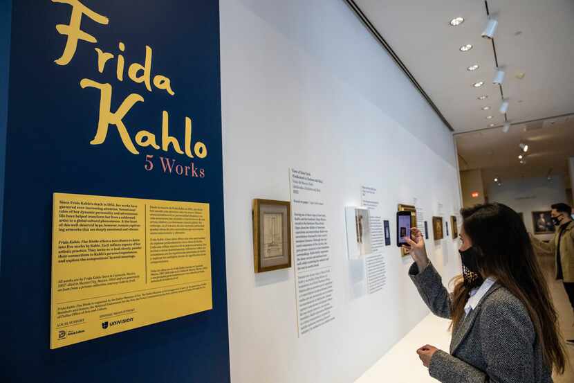 Una exposición con cinco trabajos de la artista mexicana Frida Kahlo se exhiben desde este...