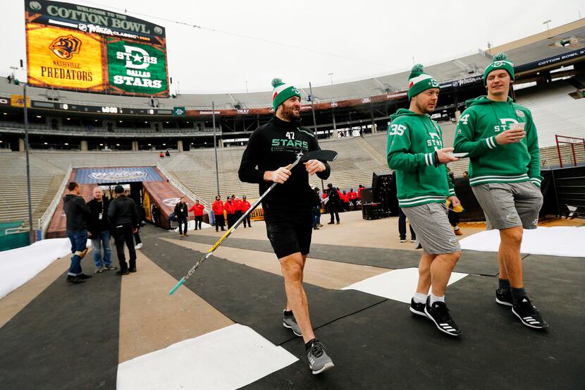 Dallas Stars right wing Alexander Radulov (47), goaltender Anton Khudobin (35) and left wing...