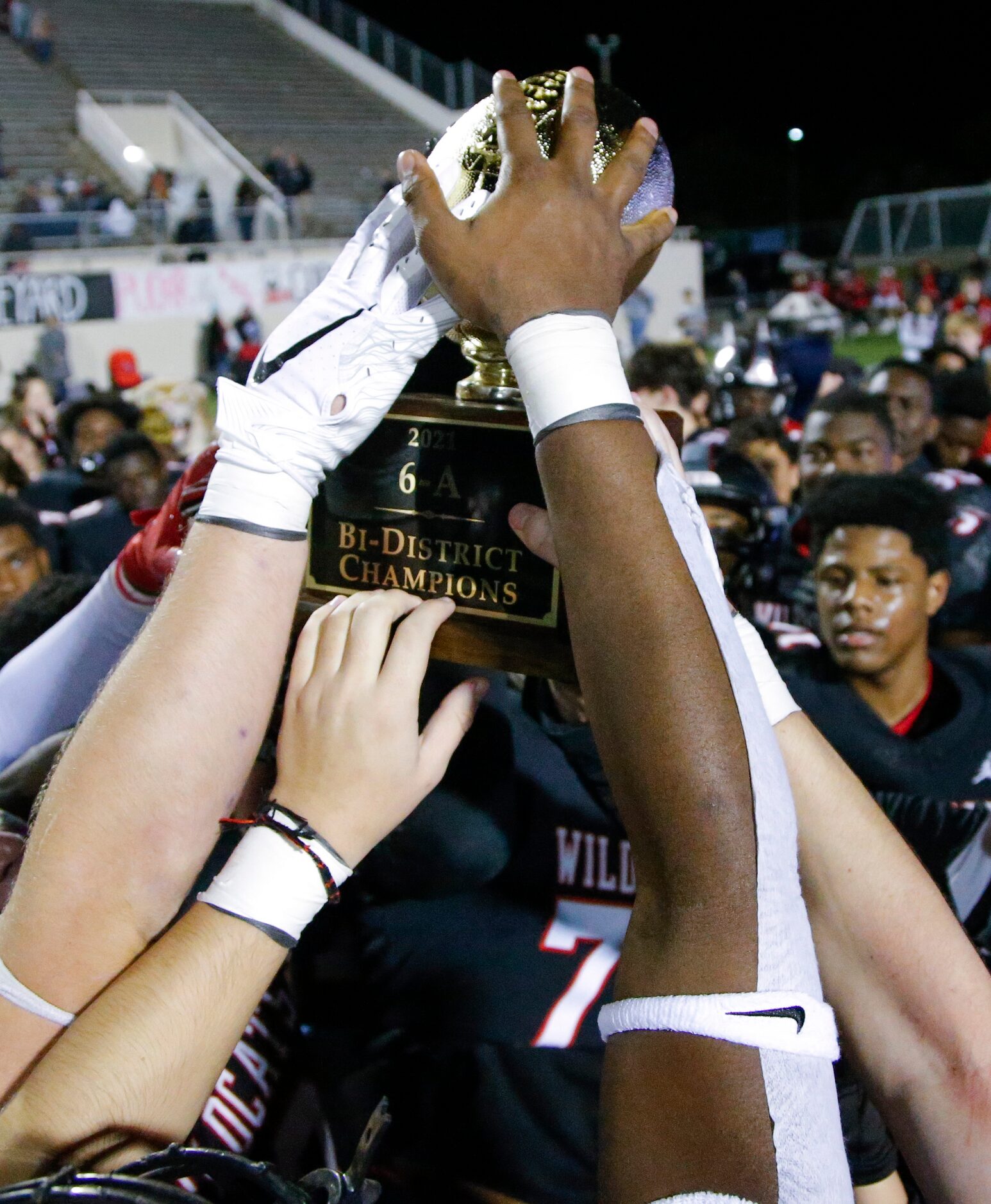 Lake Highlands celebrates a 29-24 win over South Grand Prairie after a Class 6A Division I...