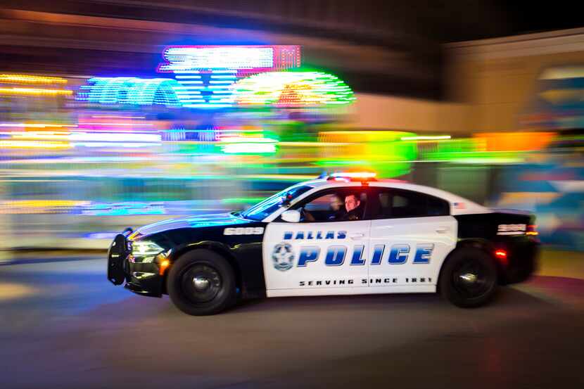 La policía de Dallas busca información por un homicidio ocurrido al sur de la ciudad el...