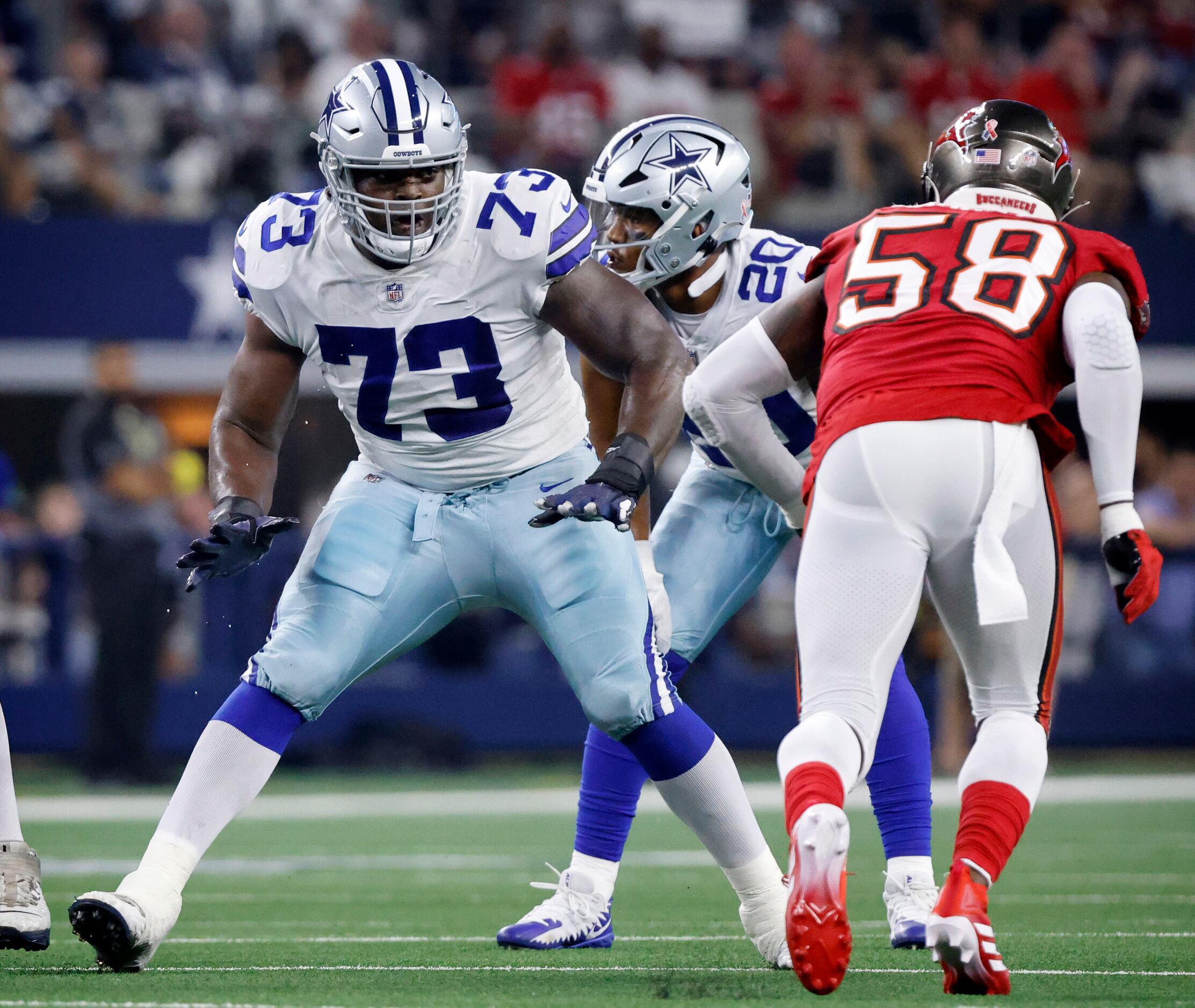 Tyler Smith, Cowboys OL kick into high hear, mauling effort leads