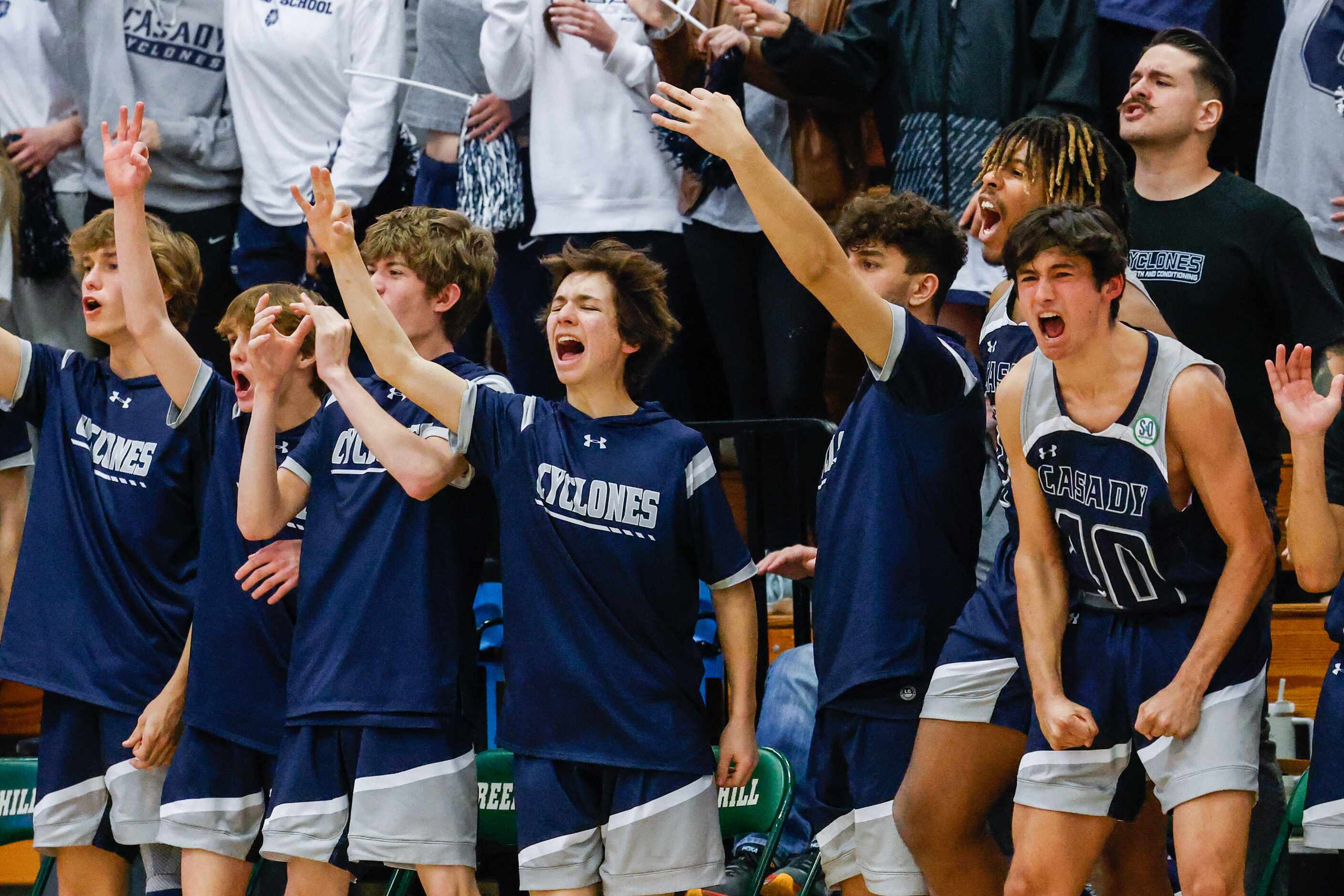 Casady Cyclones celebrate a 3-points against Oakridge Owls during the third quarter of the...