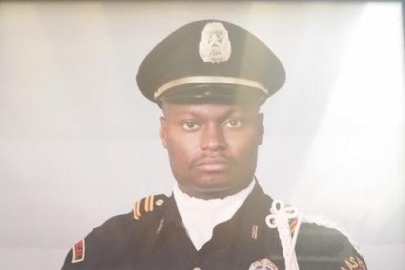 
Dallas Police Chief David Brown posted a picture of himself on Twitter for Throwback...