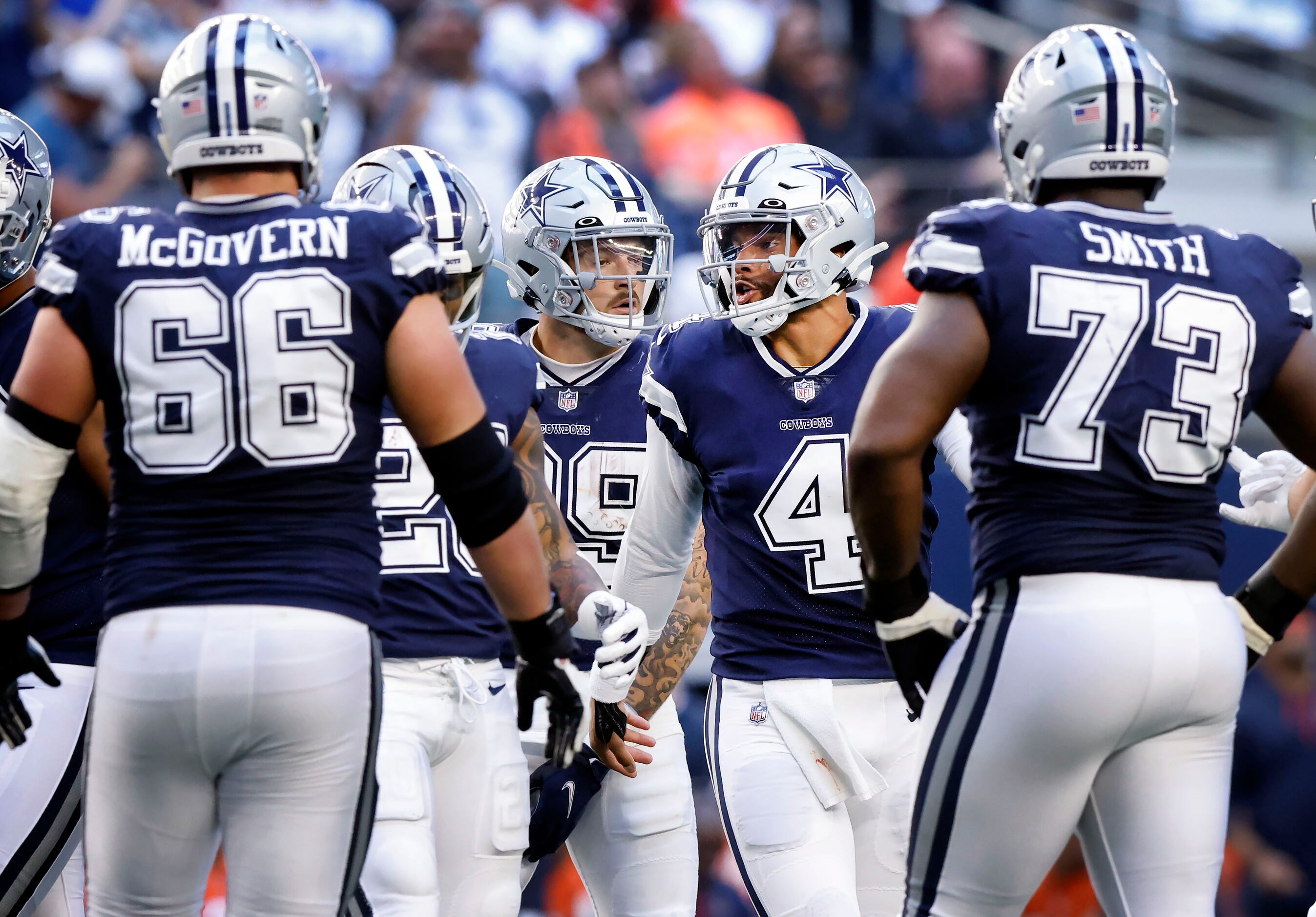 Tony Pollard scores three times as Cowboys cruise past Bears