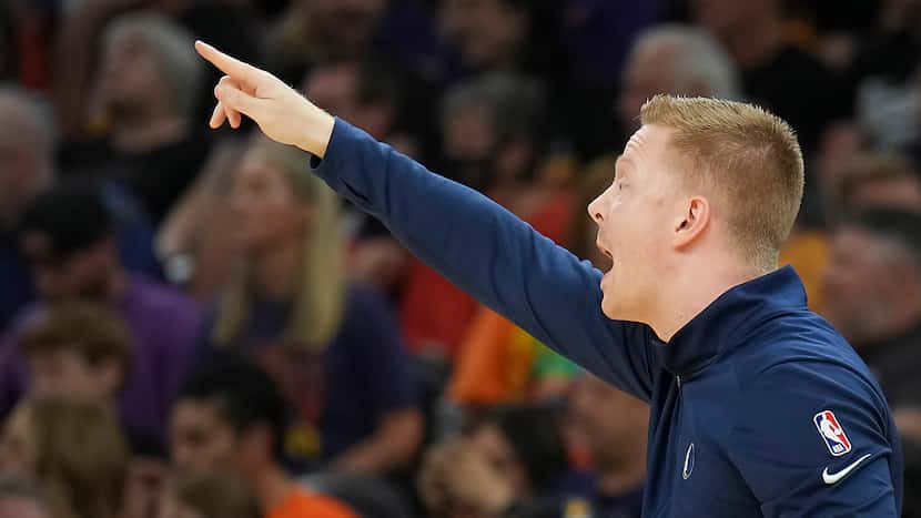 Detroit Pistons have permission to interview Mavericks assistant Sean Sweeney for top job