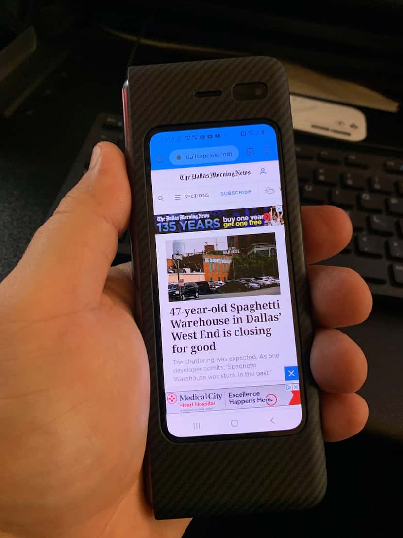 The smaller cover screen of the Samsung Galaxy Fold.