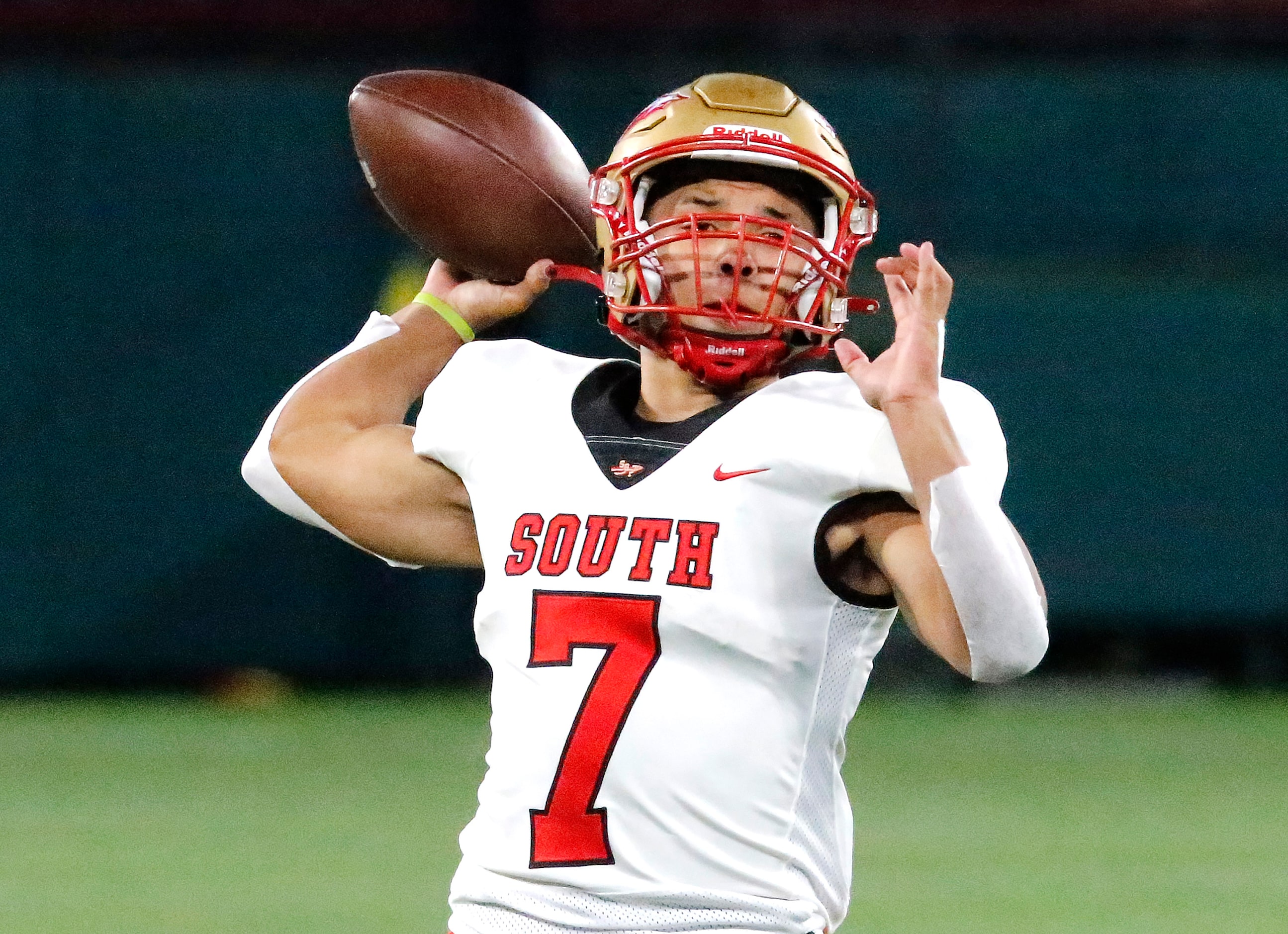 South Grand Prairie High School quarterback Jaden Stanley (7) throws a pass during the first...