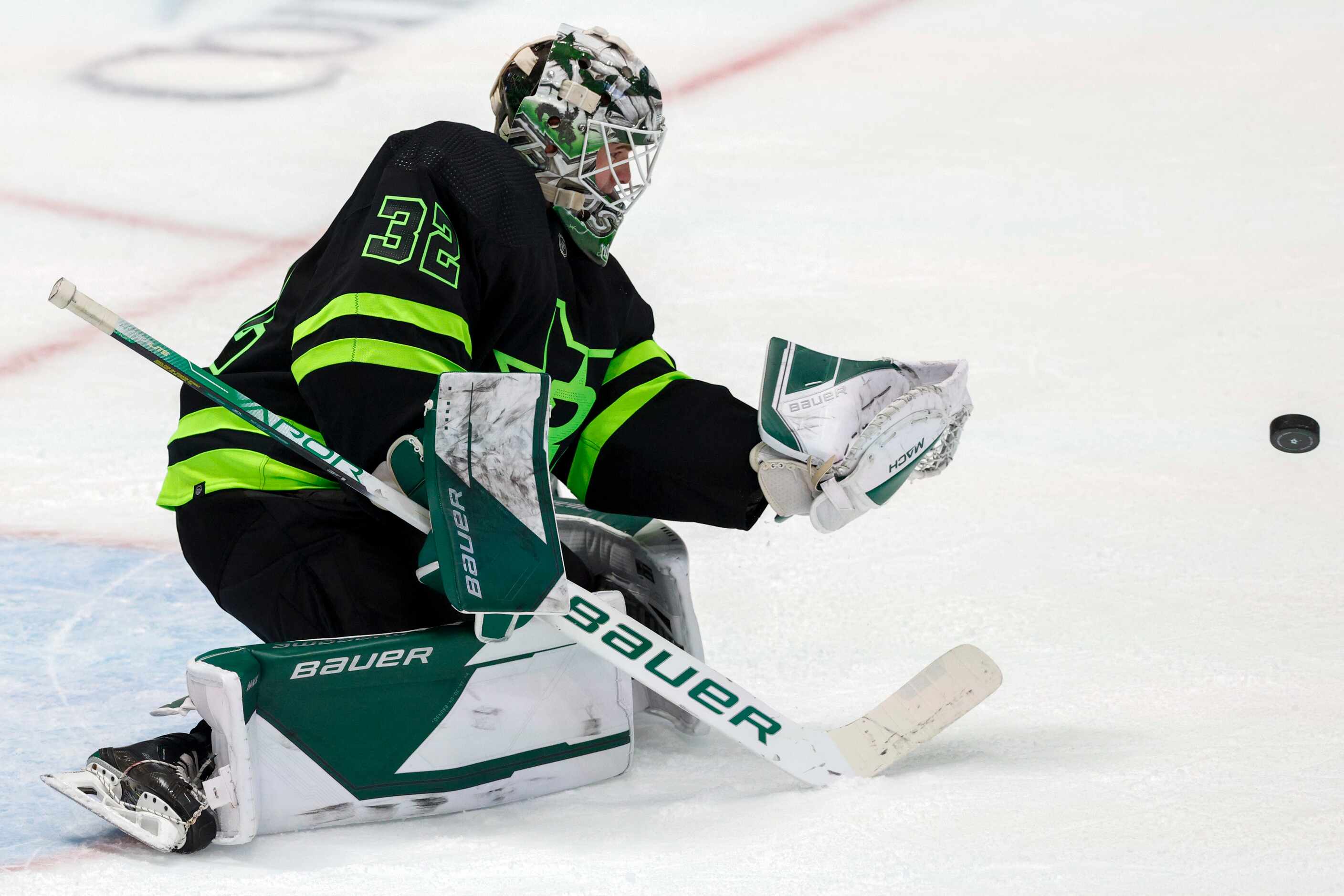 Dallas Stars goaltender Matt Murray (32) saves a shot in the crease during the second period...