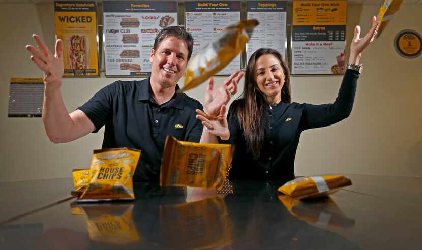 Which Wich, founded in Dallas in 2003 by Jeff and Courtney Sinelli, currently has 434 units...