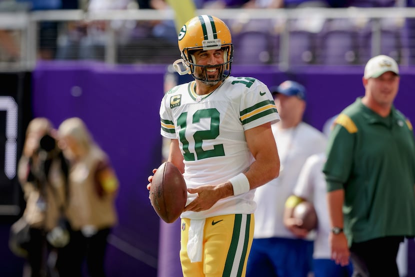 AP source: Jets agree on deal to acquire Aaron Rodgers