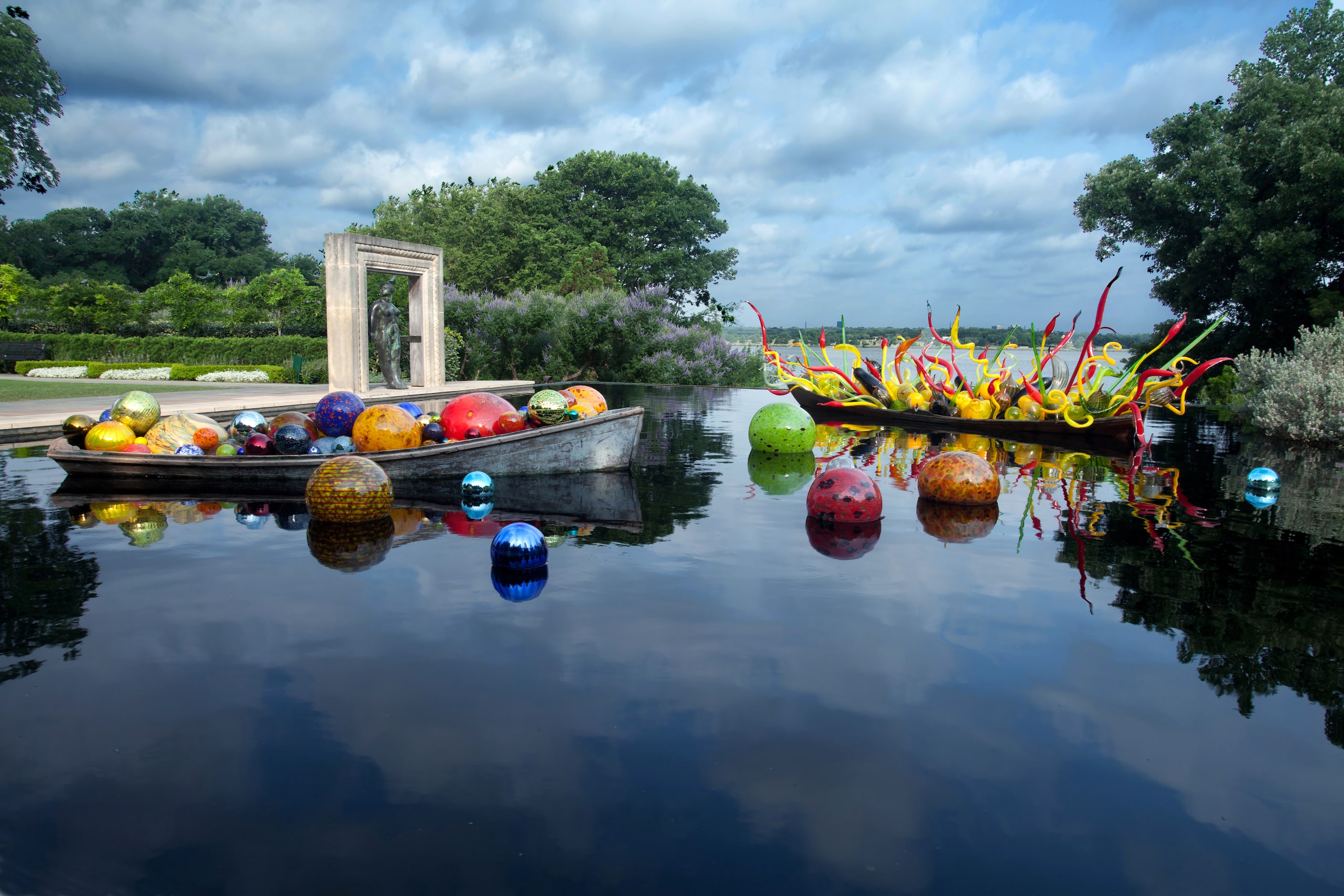 Tony Morrison captures the an early Spring morning at the Dallas Arboretum. 