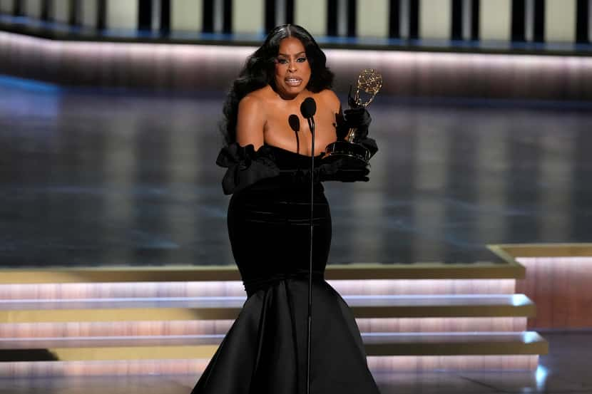 Niecy Nash-Betts recibe el premio a mejor actriz de reparto en una serie limitada, antología...