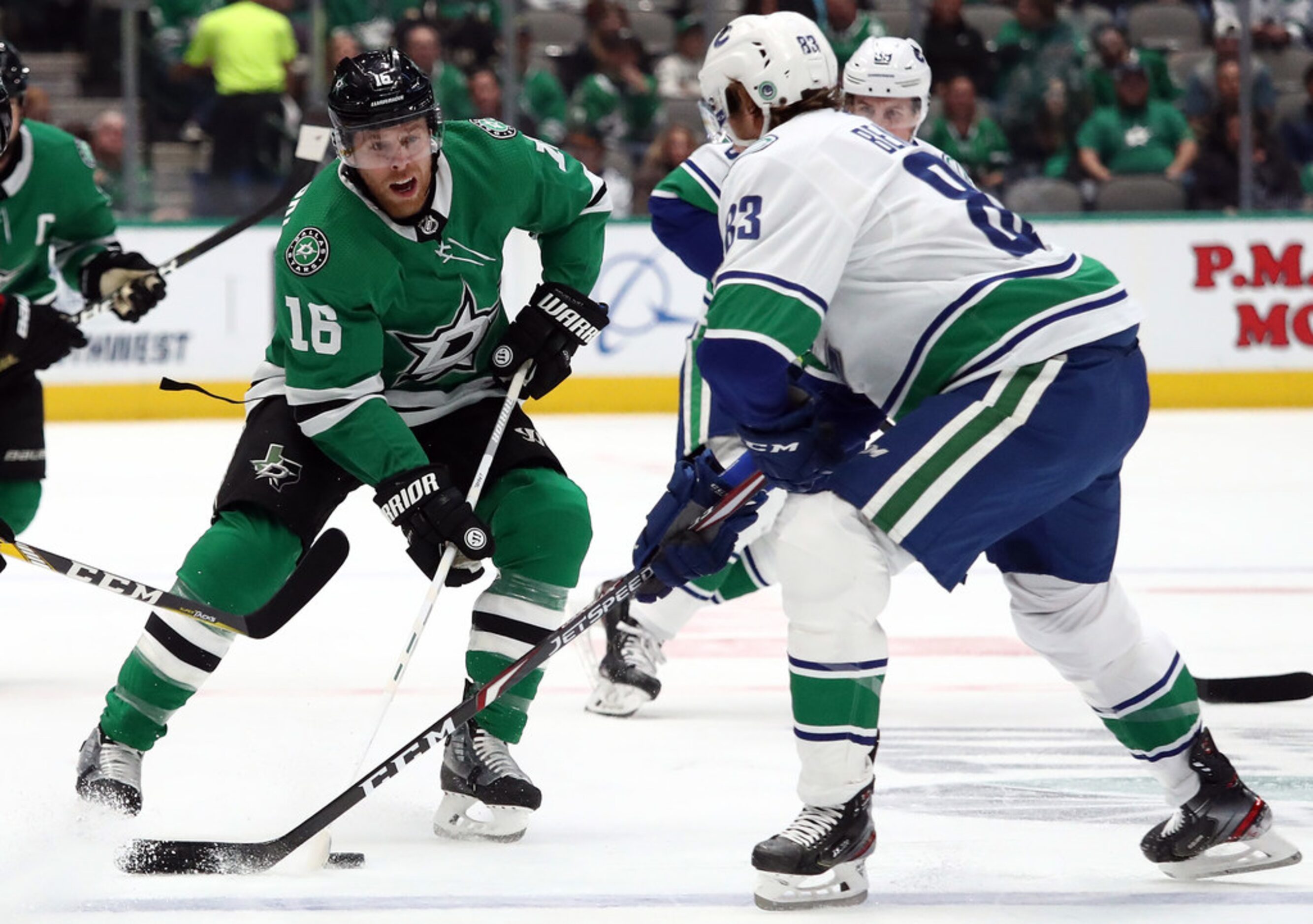 DALLAS, TEXAS - NOVEMBER 19:  Joe Pavelski #16 of the Dallas Stars skates the puck against...