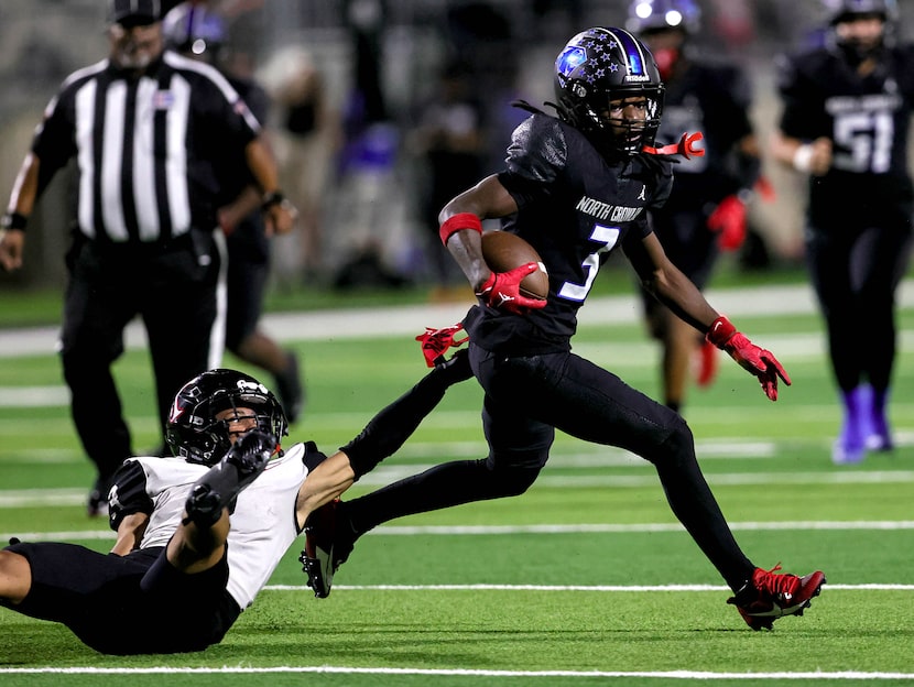 North Crowley wide receiver Dekoryian West-Davis (3) gets past Euless Trinity defensive back...