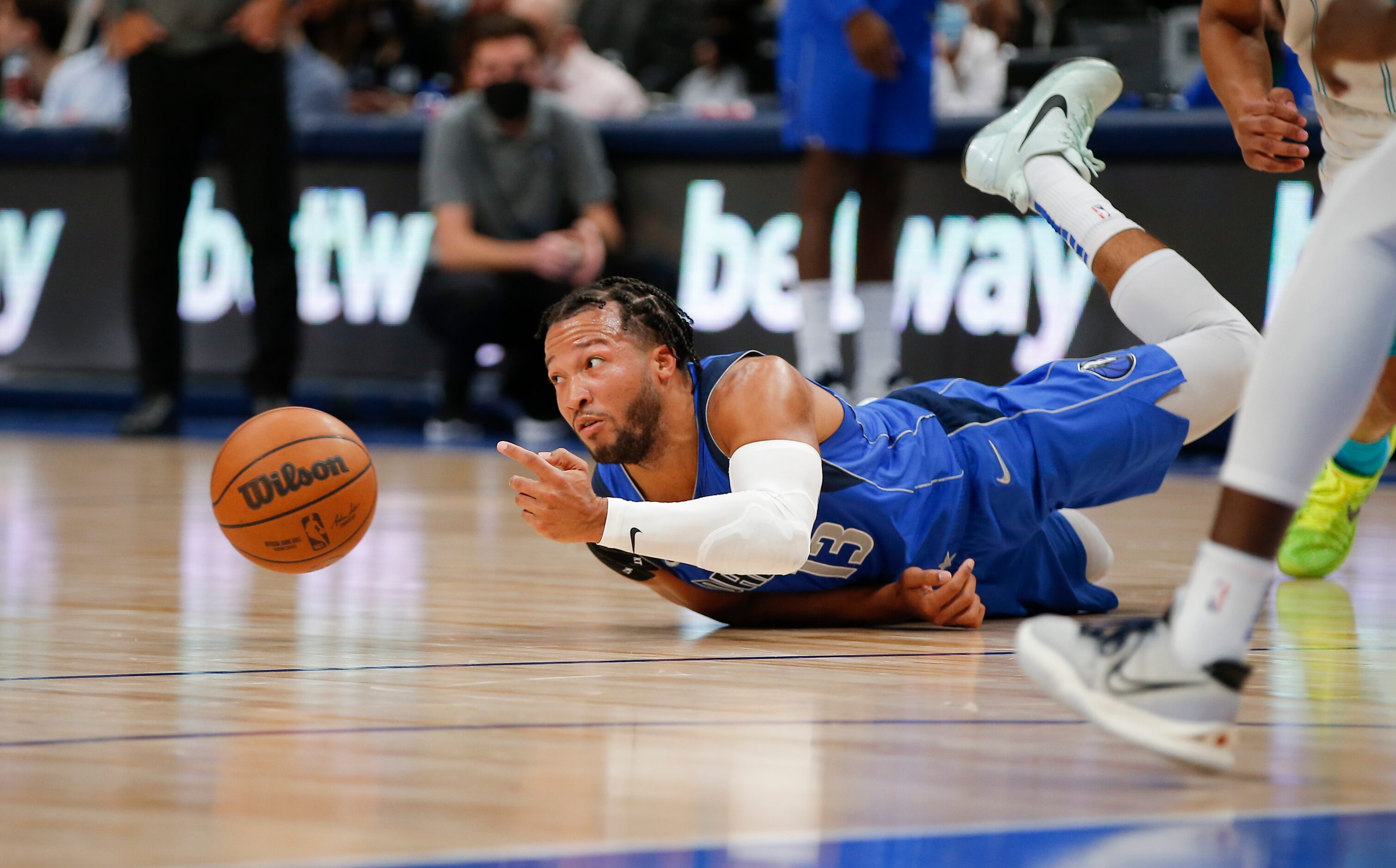 Dallas Mavericks guard Jalen Brunson (13) passes the ball during the second half of an NBA...