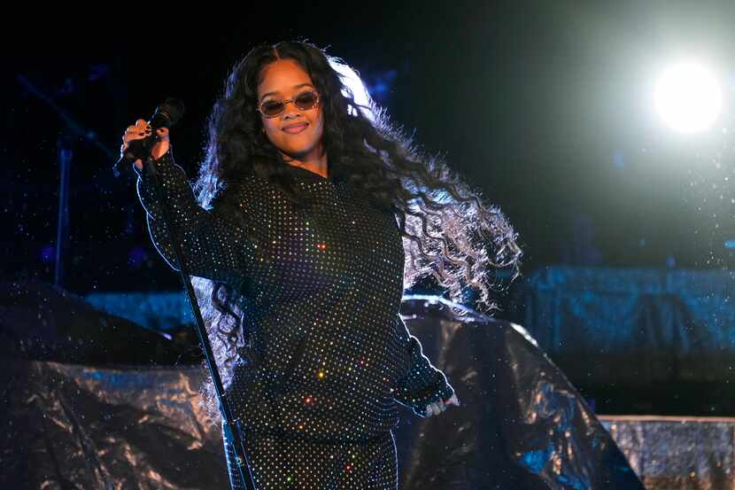 H.E.R. performs during her opening set for Coldplay at the Rose Bowl, Saturday, Sept. 30,...