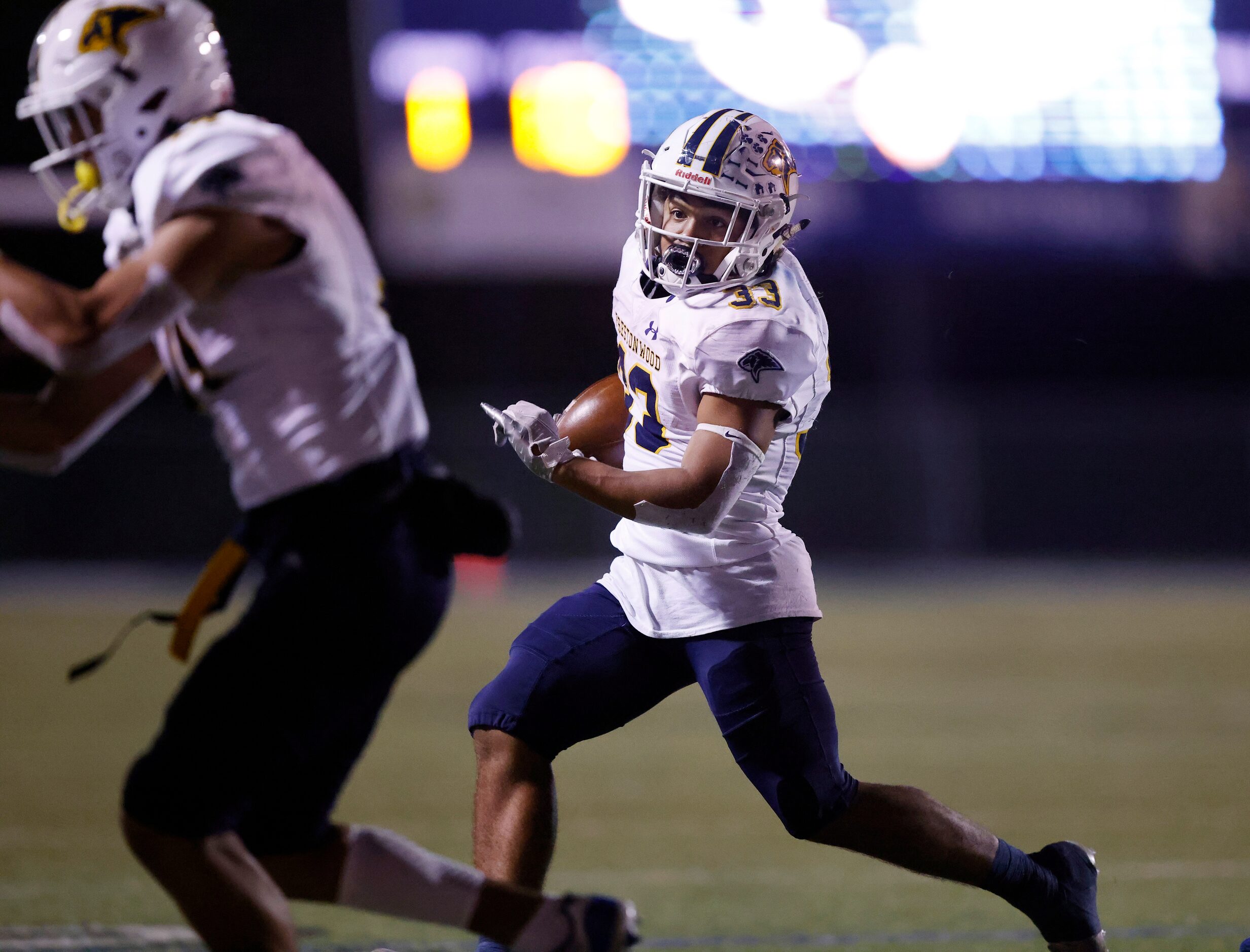 Plano Prestonwood Christian Academy running back Jaden Lindsay (33) carries the ball against...