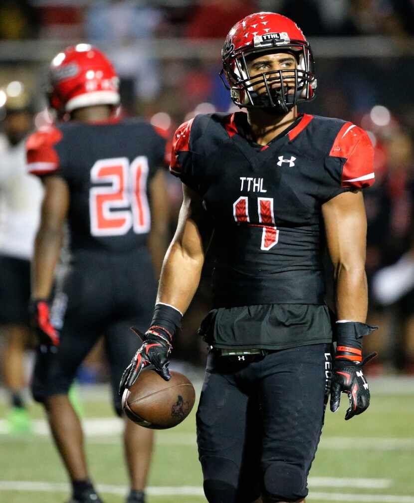 Cedar Hill running back Kaegun Williams (4) is pictured during the DeSoto High School Eagles...