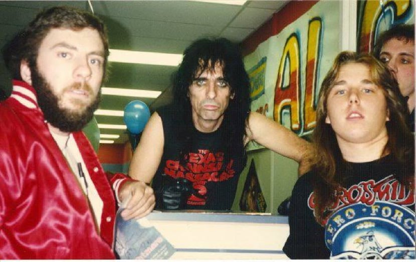 Chris Penn (in Aerosmith shirt), first met Alice Cooper in 1987.