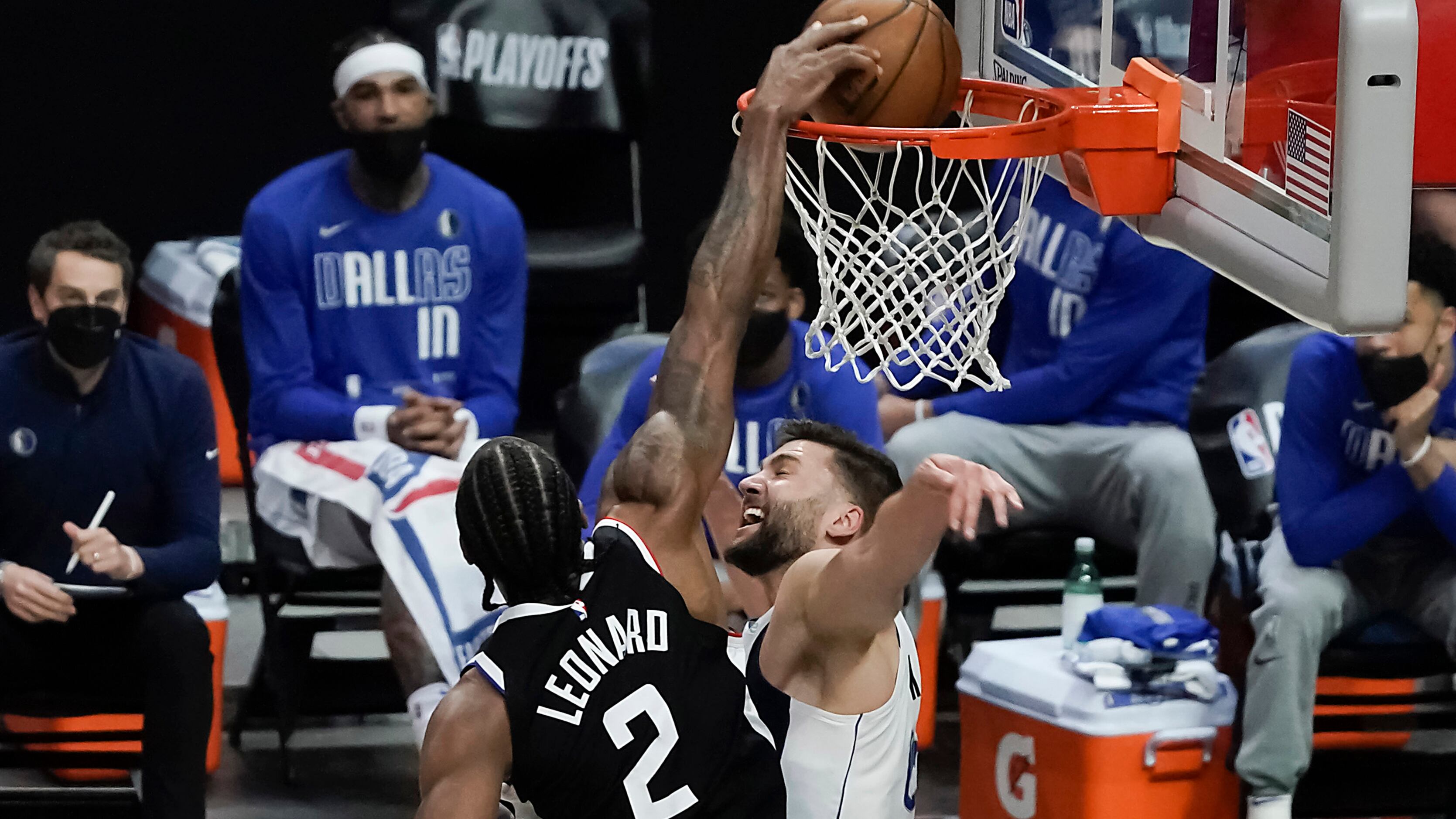 Mavericks' Maxi Kleber thought Clippers' post-dunk staredown 'should've  been a technical foul