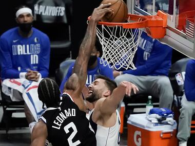 What Pros Wear: Kahwi Leonard Drops Maxi Kleber with Poster Dunk in the New  Balance The KAWHI 1 Shoes - What Pros Wear