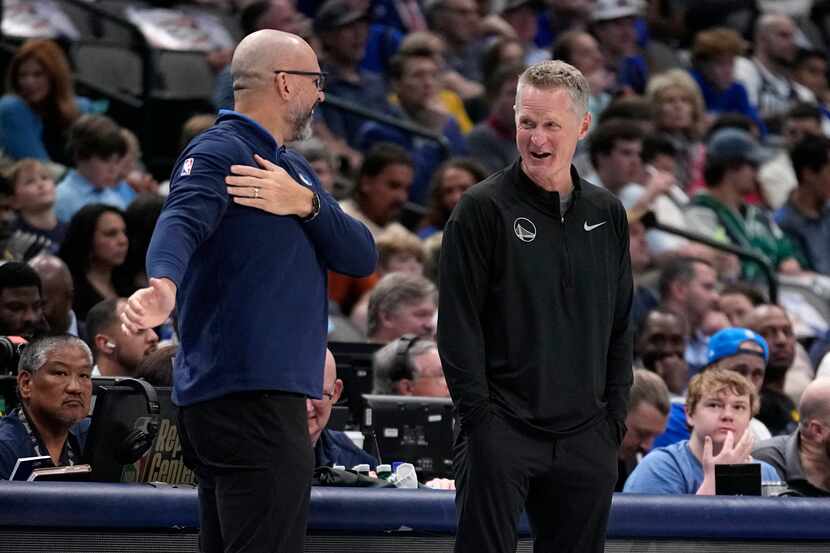 Dallas Mavericks head coach Jason Kidd, left, and Golden State Warriors head coach Steve...