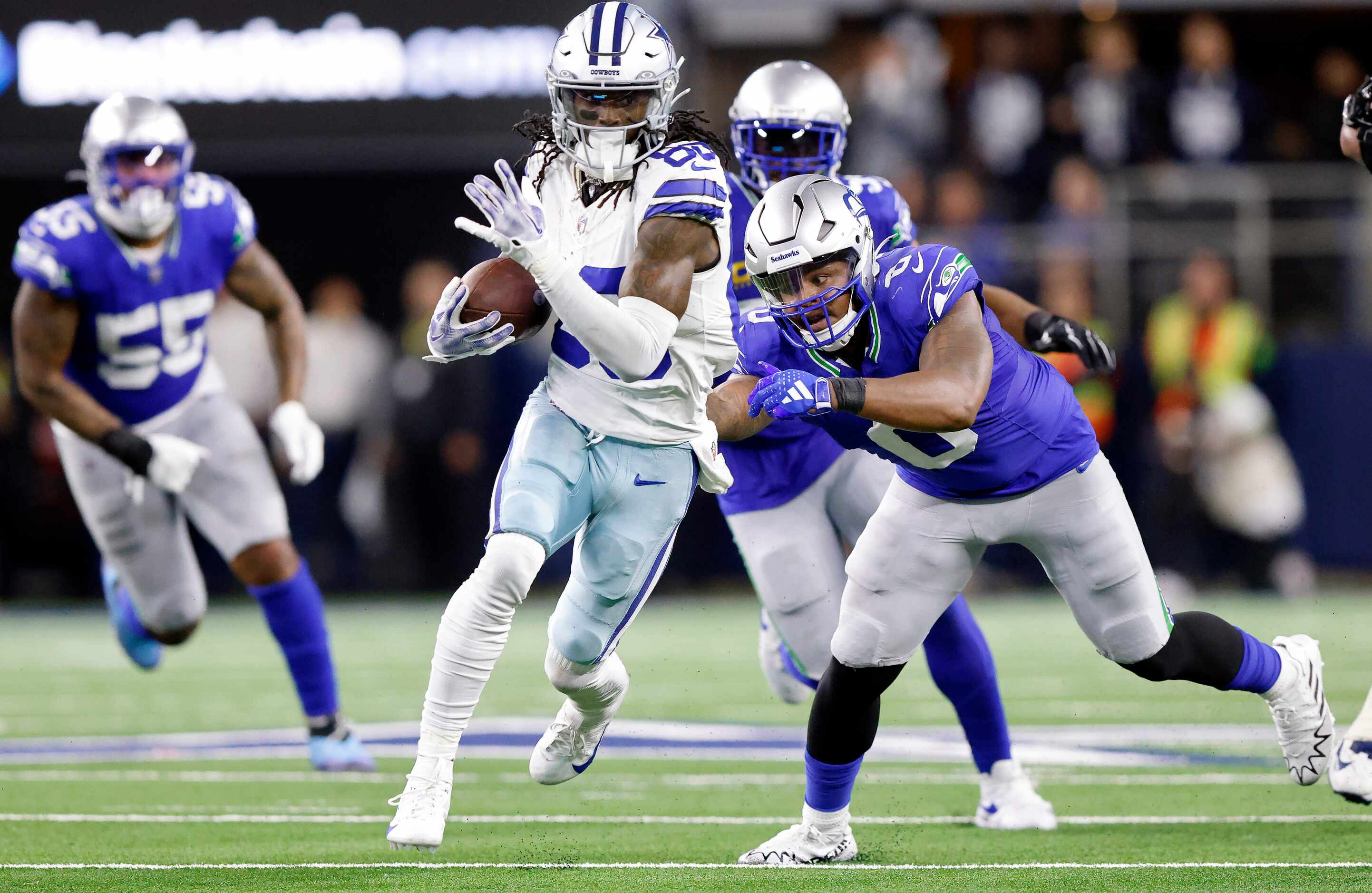 Dallas Cowboys wide receiver CeeDee Lamb (88) breaks away for a big catch and run against...