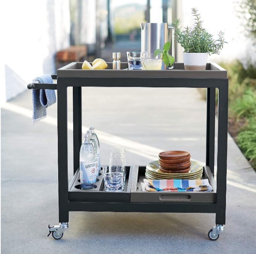 Outdoor bar cart