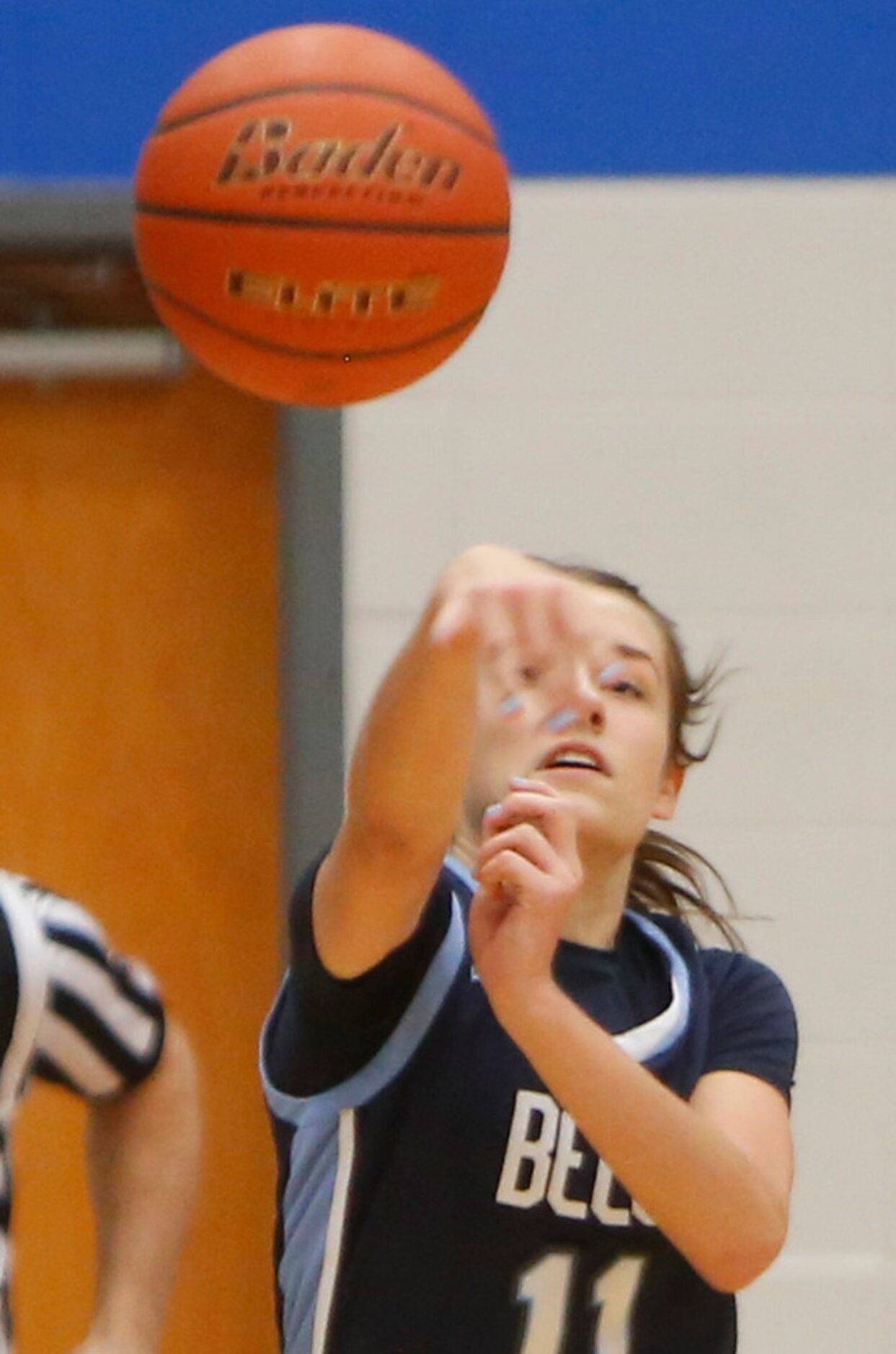 Hurst L. D. Bell's Macey Mercer (11) launches a long pass during first half action against...