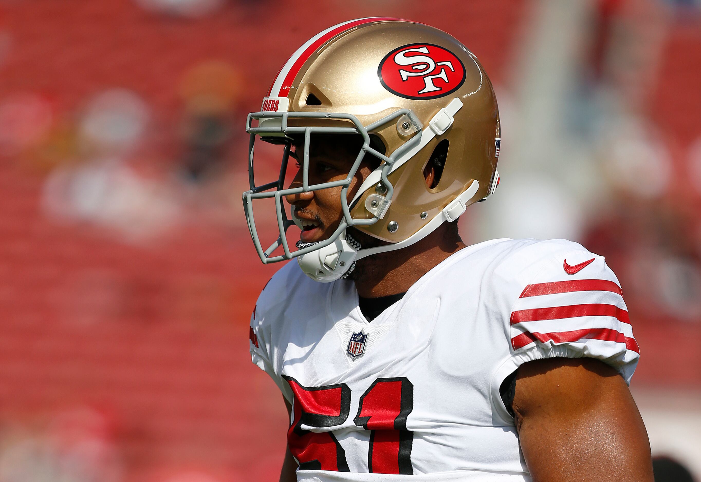 Dallas Cowboys sign LB Malcolm Smith in wake of injuries at the position