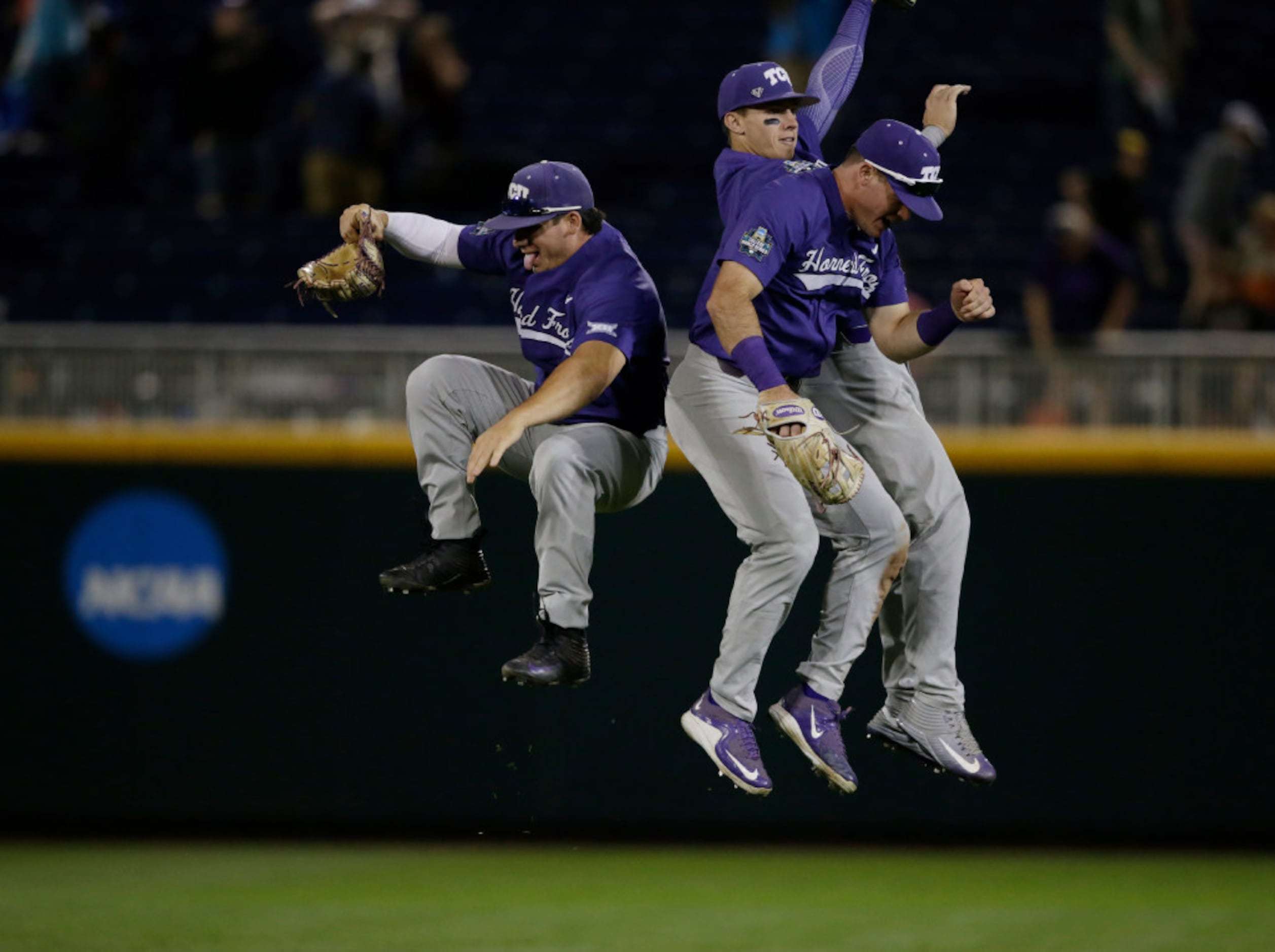 A Special Win, A Special Blast for Gators in CWS Opener - Florida