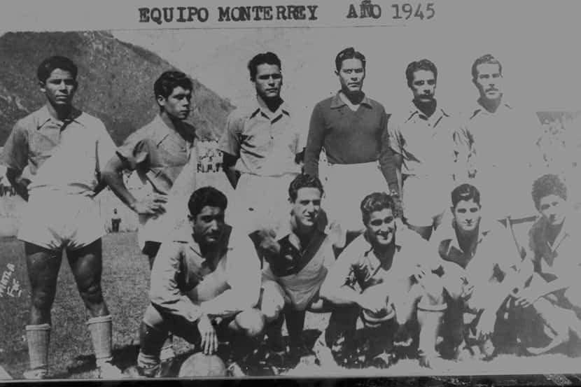 Alineación del primer juego en la historia de Rayados de Monterrey: Palomino; Atenor “Negro”...