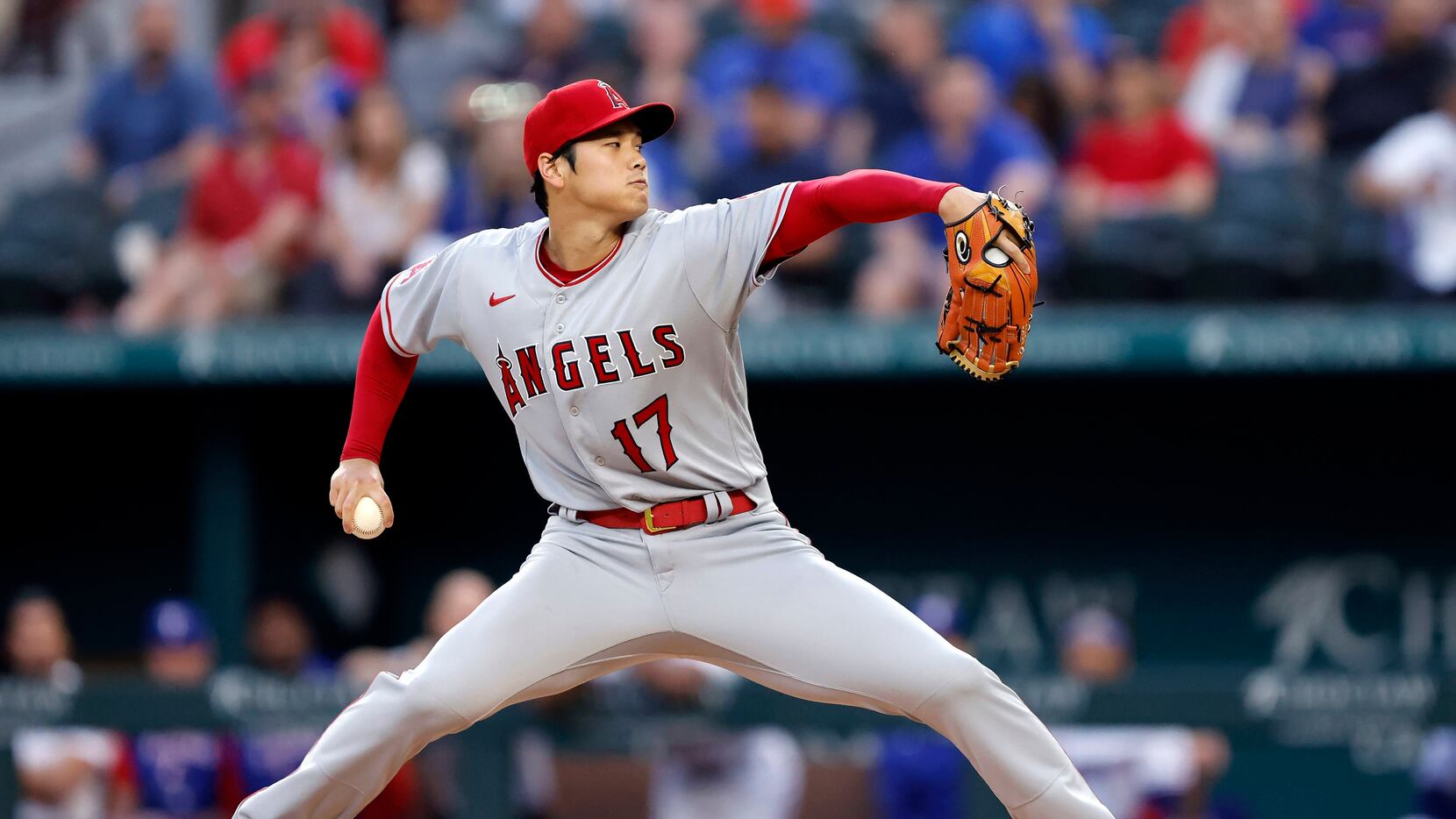 Los Angeles Angels starting pitcher Shohei Ohtani (17) throws against the Texas Rangers...