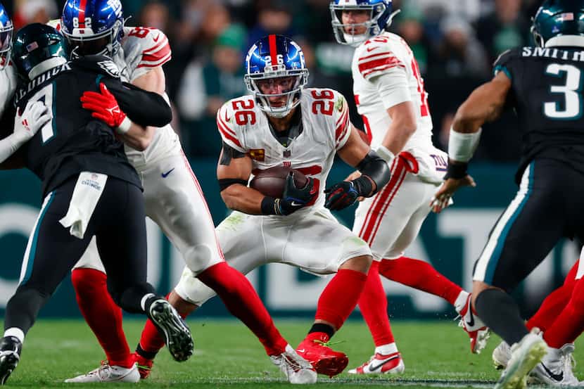 FILE -New York Giants running back Saquon Barkley (26) in action against the Philadelphia...