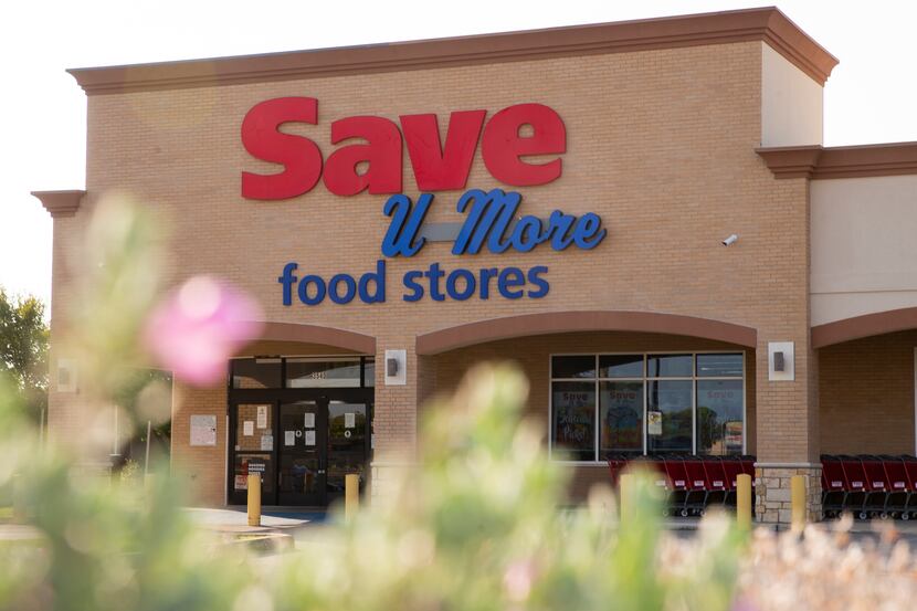 Exterior of the Save U More grocery store on Aug. 29, 2020 in South Dallas. (Juan Figueroa/...