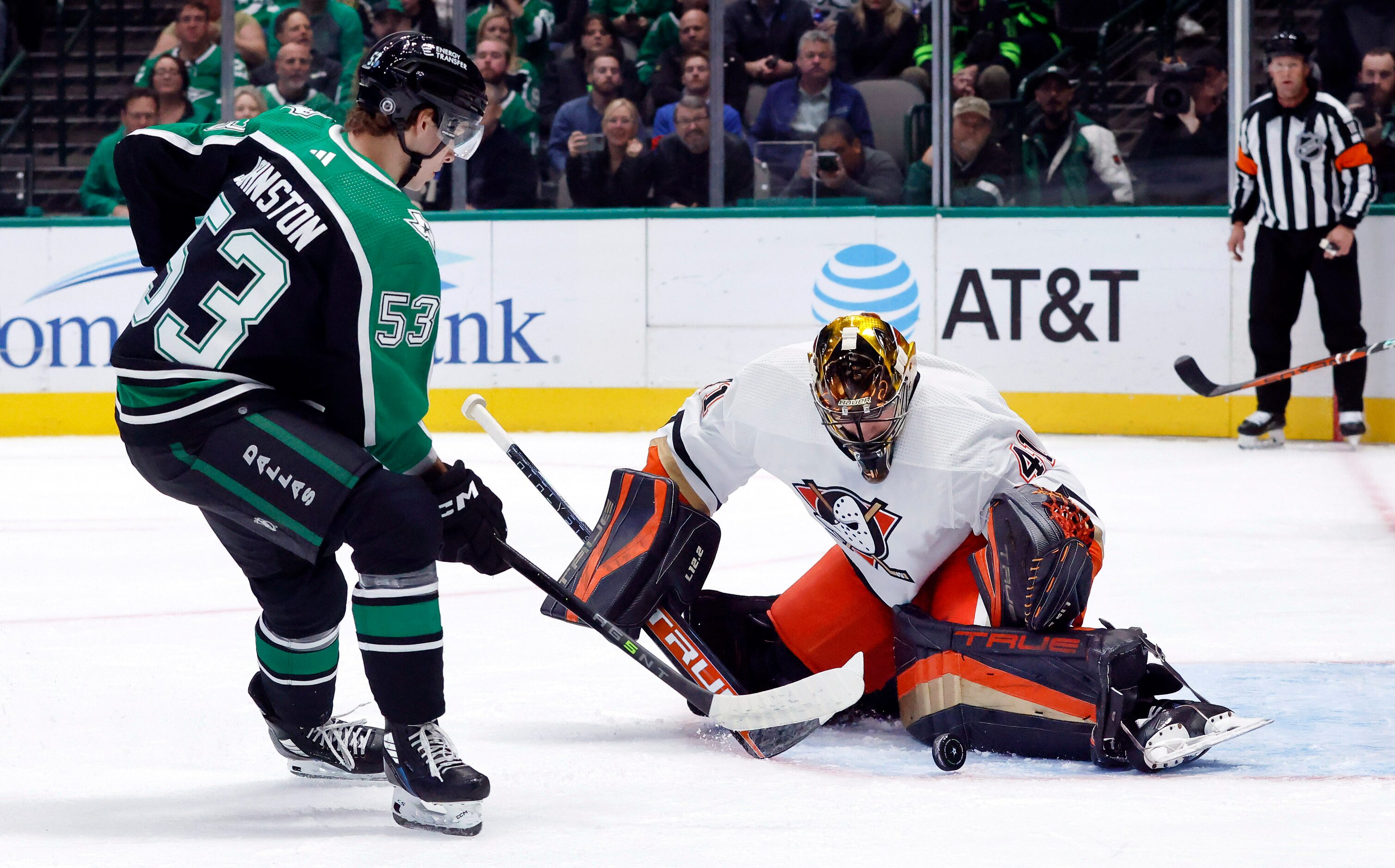 Anaheim Ducks goaltender Anthony Stolarz (41) stops a shot by Dallas Stars center Wyatt...