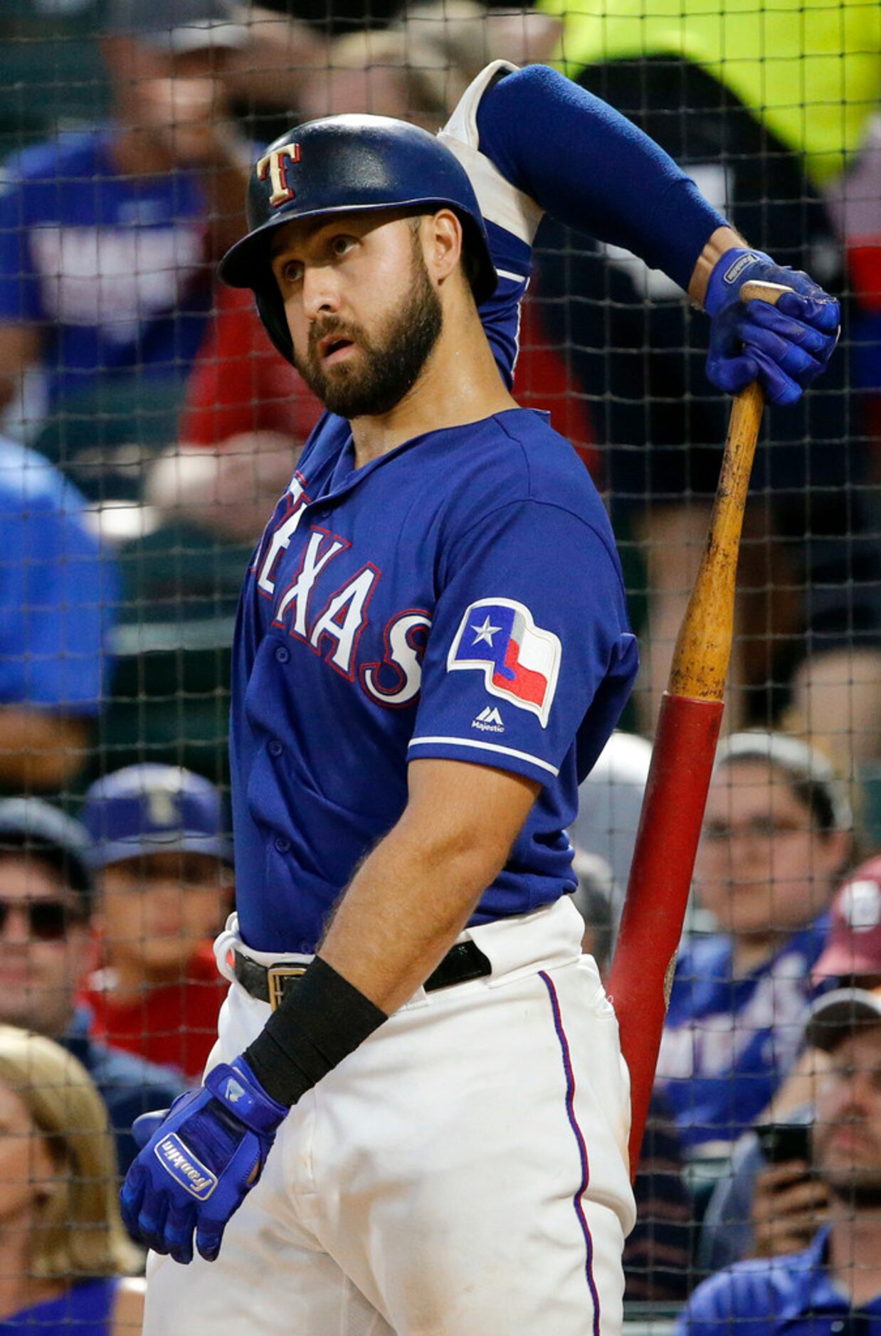 Texas Rangers Joey Gallo (13) warms up in the batters circle before batting against the...