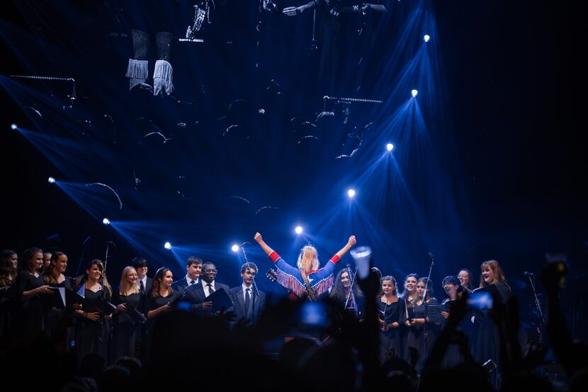 Miranda Lambert performs with members of the Lindale High School choir at American Airlines...