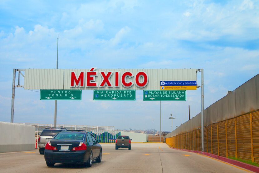 Si viaja a México en auto, es necesario que tramite un permiso temporal de importación de su...