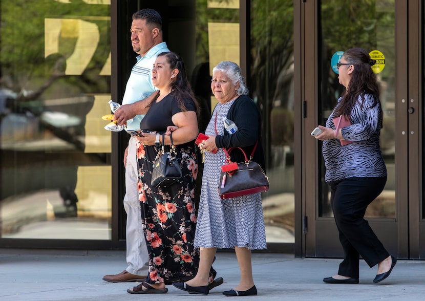 Nicolasa Velásquez (center right) and Linda Duarte (center left), widow and daughter of El...