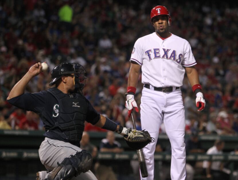 Bats come around after Martin Perez tosses gem for Texas Rangers