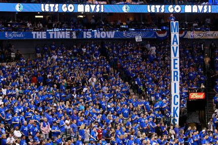 Los seguidores de los Mavericks esperan que su equipo llegue esta temporada a los playoffs...