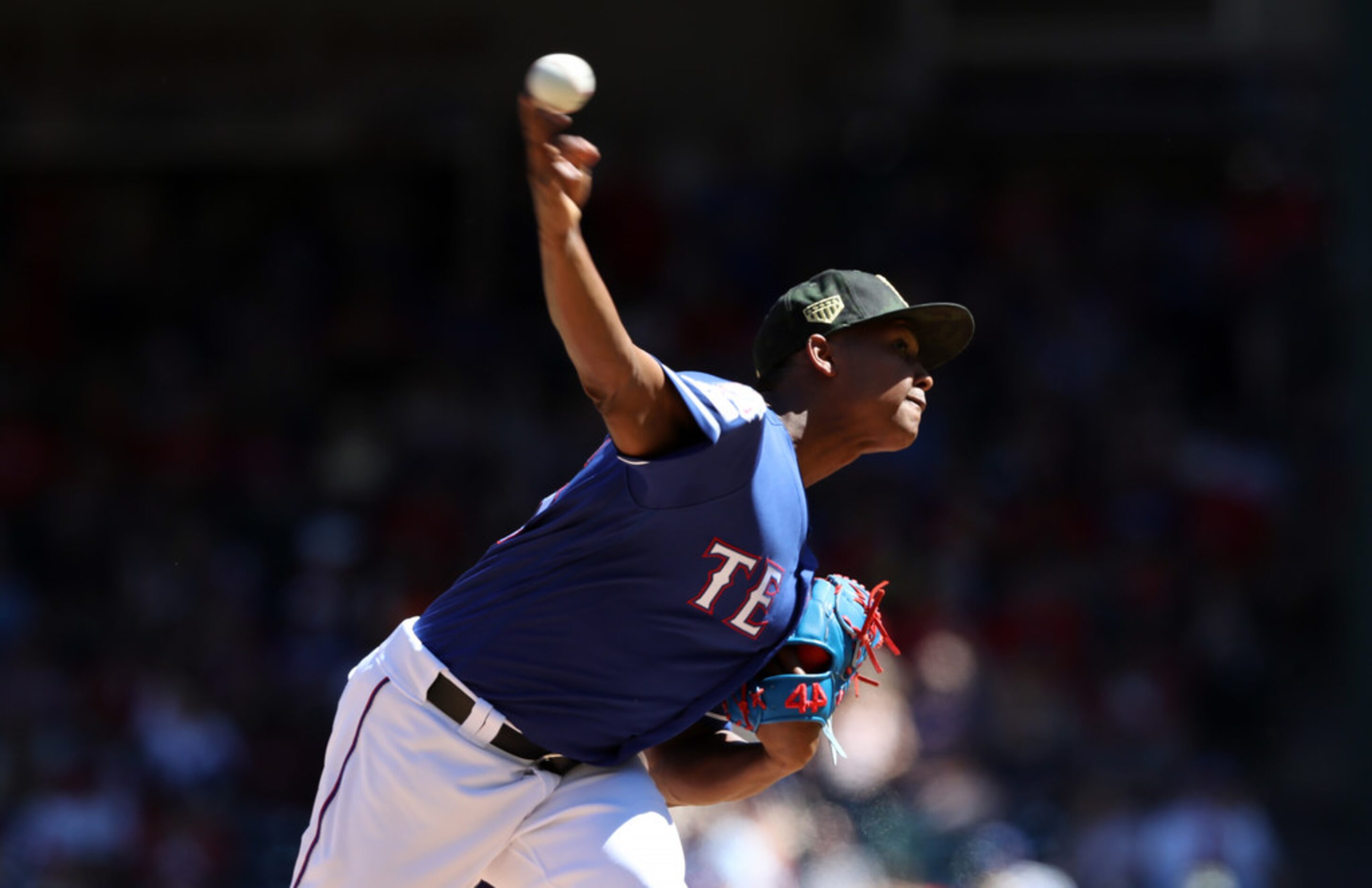 ARLINGTON, TEXAS - MAY 19:  Jose Leclerc #25 of the Texas Rangers throws against the St....