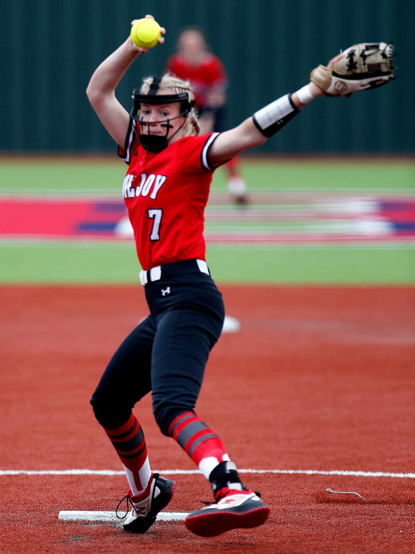 Wakeland pitcher Jade Owens (7) delivers a pitch in the first inning as Lovejoy High School...